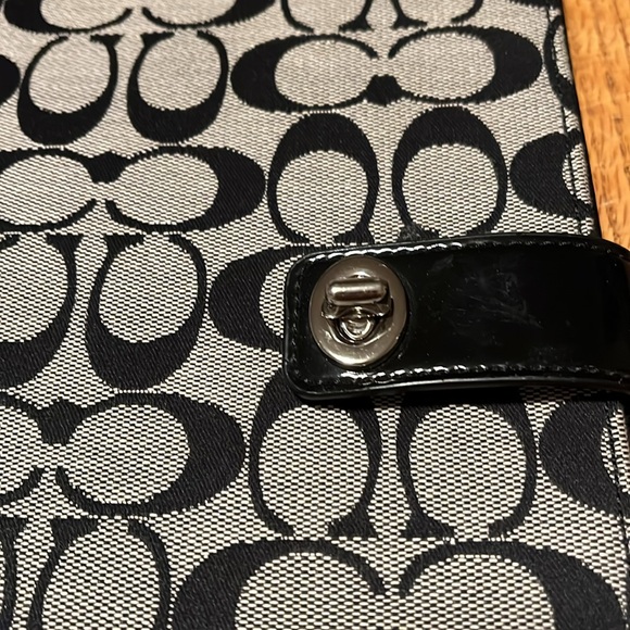 Coach IPad Case - Picture 2 of 16